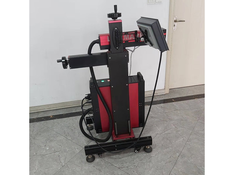 激光喷码打标机之所以被市场广泛接受是因为不仅可以节能还具有防伪性